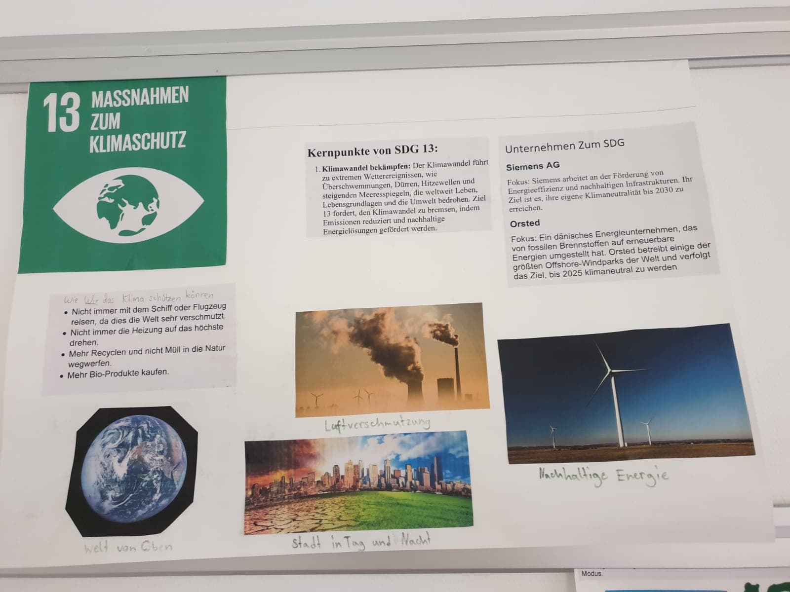 Ein Gruppenplakat zum SDG 13 Klimaschutz, bereit für die Präsentation.